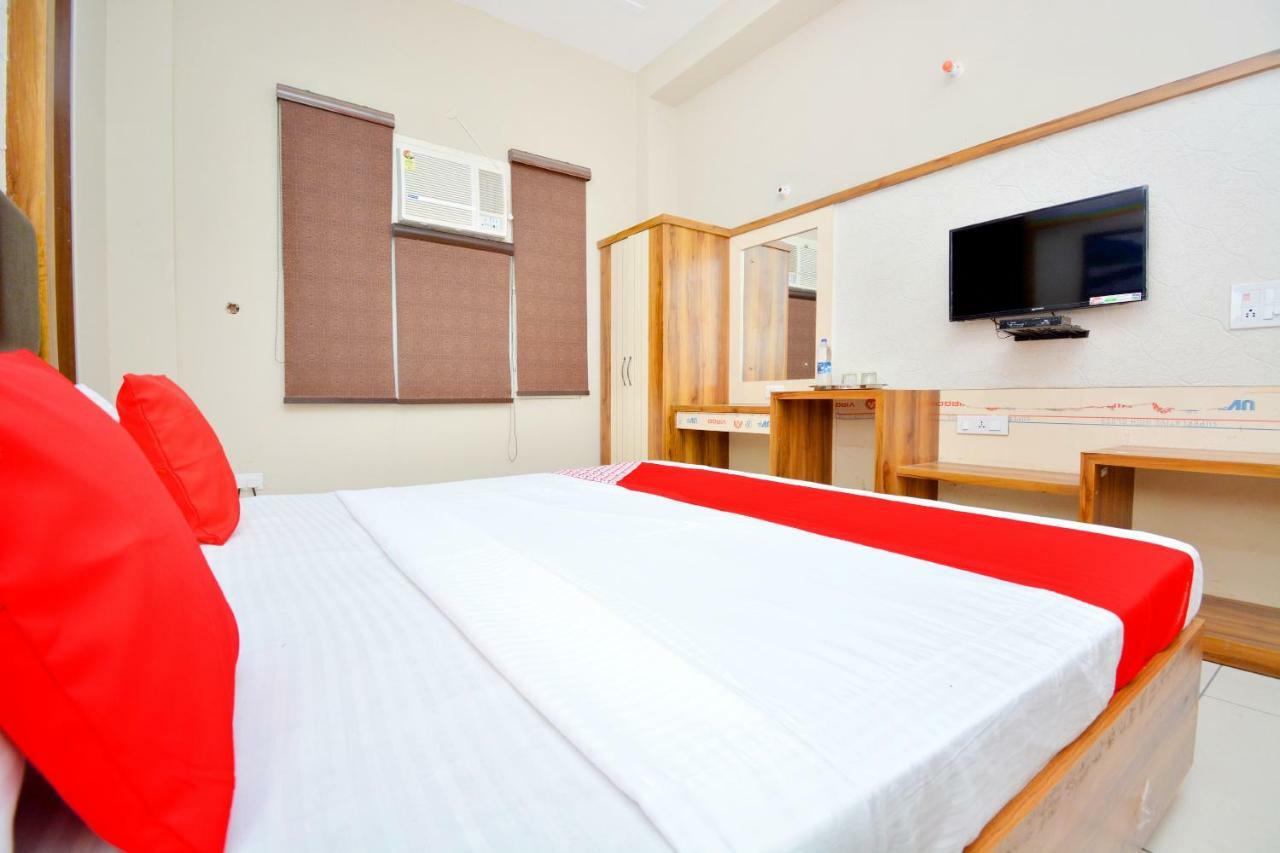 Hotel Oyo 40699 Grand Sokhi Tarn Taran Exterior foto